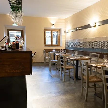 Montelleri Residenza Di Campagna 호텔 비키오